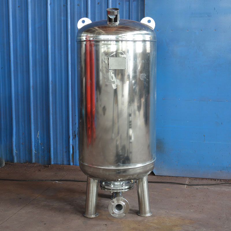 Мембранный напорный бак