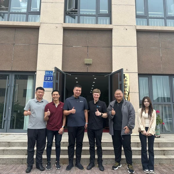 Клиенты из Новой Зеландии посетили компанию Baozhong Mechanical and Electrical, чтобы обсудить проект закупки паровой турбины с противодавлением.