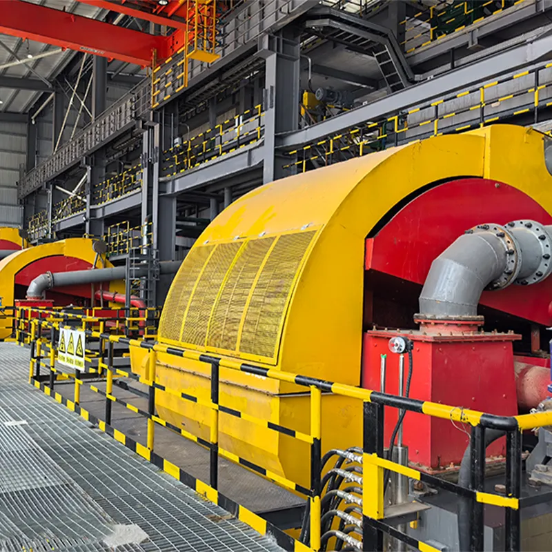 Магнитный сепаратор с золотым кольцомСверхбольшой вертикальный кольцевой пульсирующий магнитный сепаратор высокого градиента SLon-5000Используется для обогащения титано-железной руды в Аньнине, провинция Сычуань