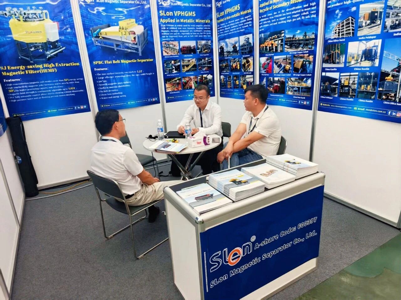 Компания Jinhuan Magnetic Separation представила свою продукцию на Вьетнамской международной выставке горнодобывающей промышленности 2026 года, способствуя высококачественному развитию горнодобывающей промышленности Юго-Восточной Азии.