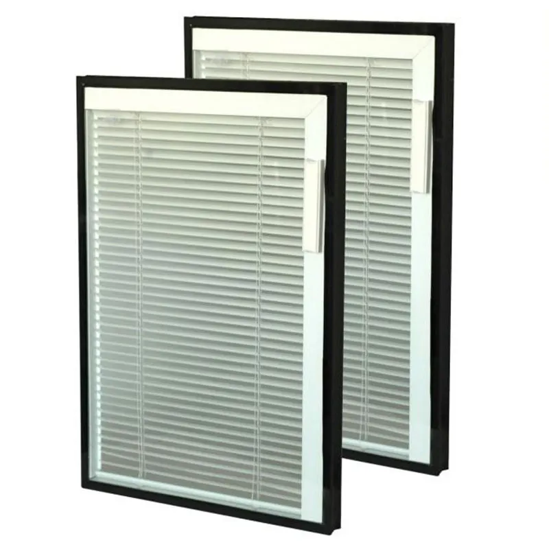 Стекло с жалюзи