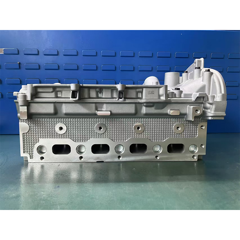 Головка цилиндров в сборе K4M новая с отверстиями