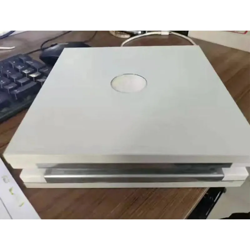 Чистая окрашенная стальная панель с сердечником из магнезиального стекла и каменной ваты ручного производства