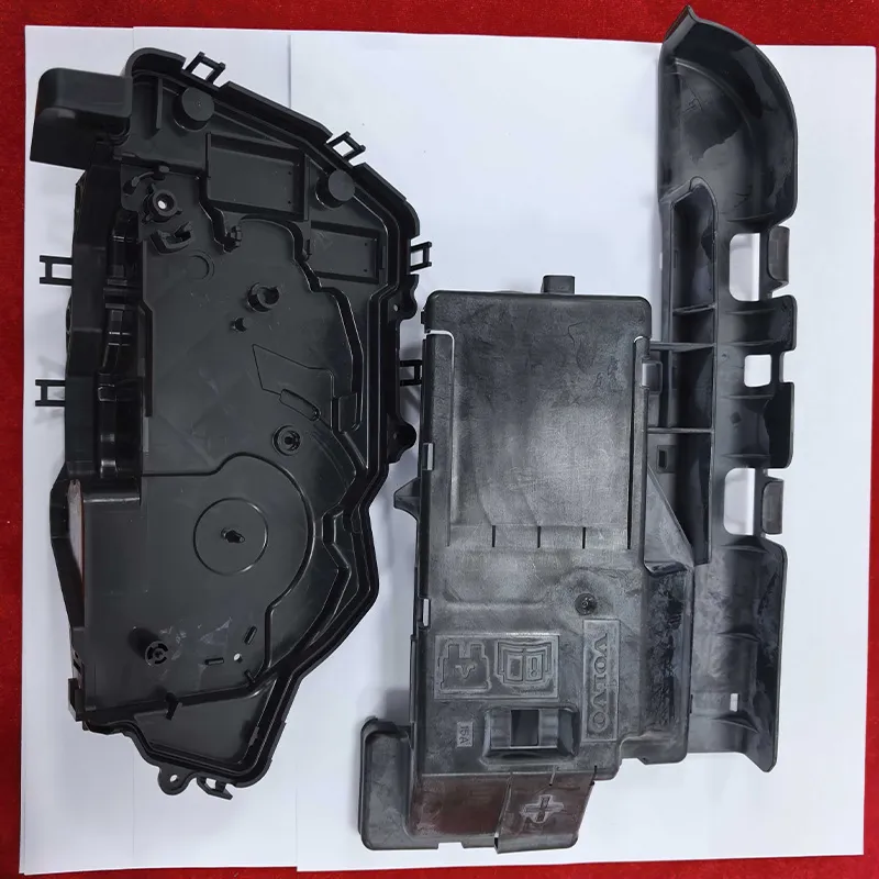 Компоненты интерьера для брендовых автомобилей