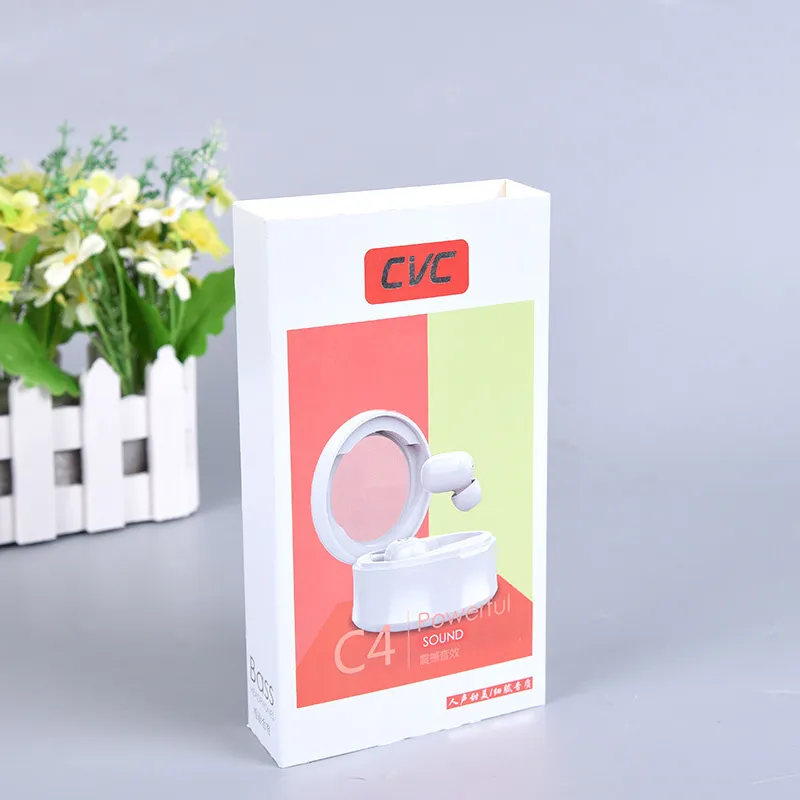 Белые картонные коробки