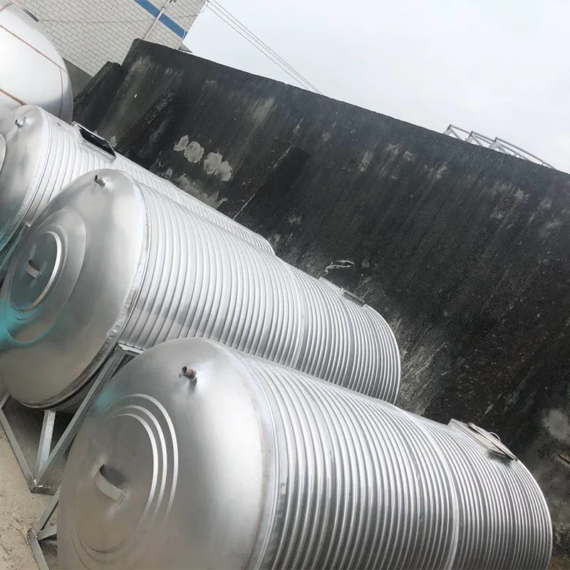 Цилиндрические водяные баки