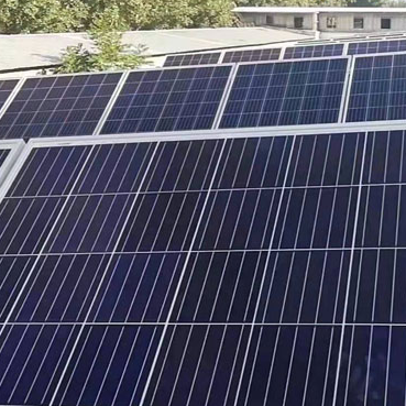 Решение для электростанции с системой хранения фотоэлектрической энергии в индустриальном парке Пик-Вэлли.