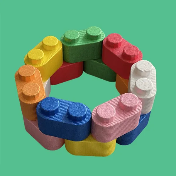 Детские строительные блоки