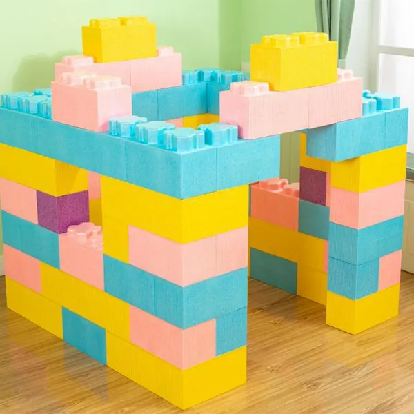 Детские строительные блоки