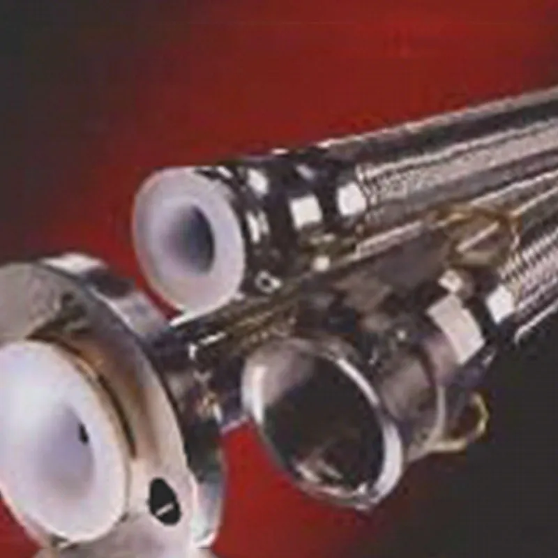 MTH Тип – PTFE-футерованный гибкий шланг с двойной защитой из нержавеющей стали