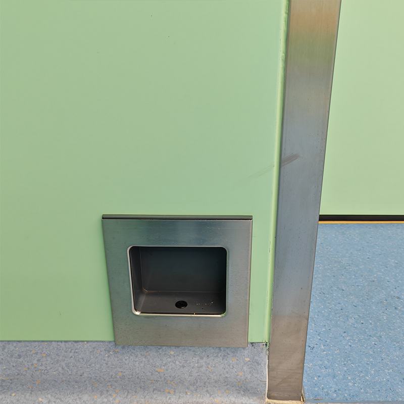 Автоматическая герметичная дверь медицинского назначения