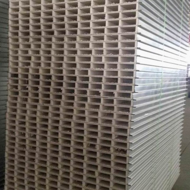 Механическая сэндвич-панель с полым магнезитовым сердечником