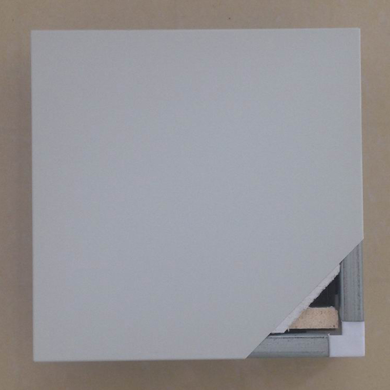 Ручная сэндвич-панель с пустотелым магнезитовым сердечником