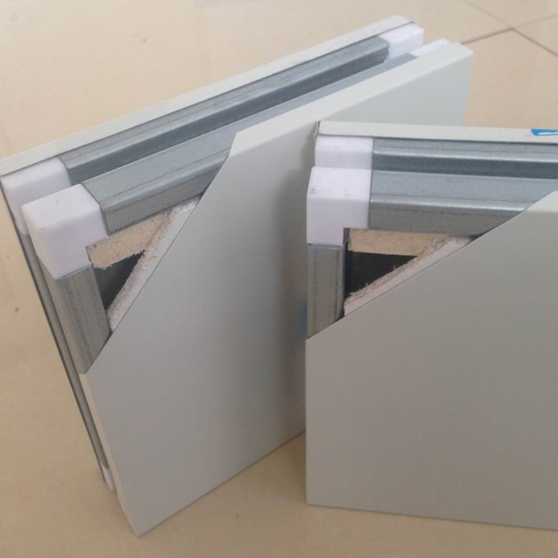 Ручная сэндвич-панель с пустотелым магнезитовым сердечником