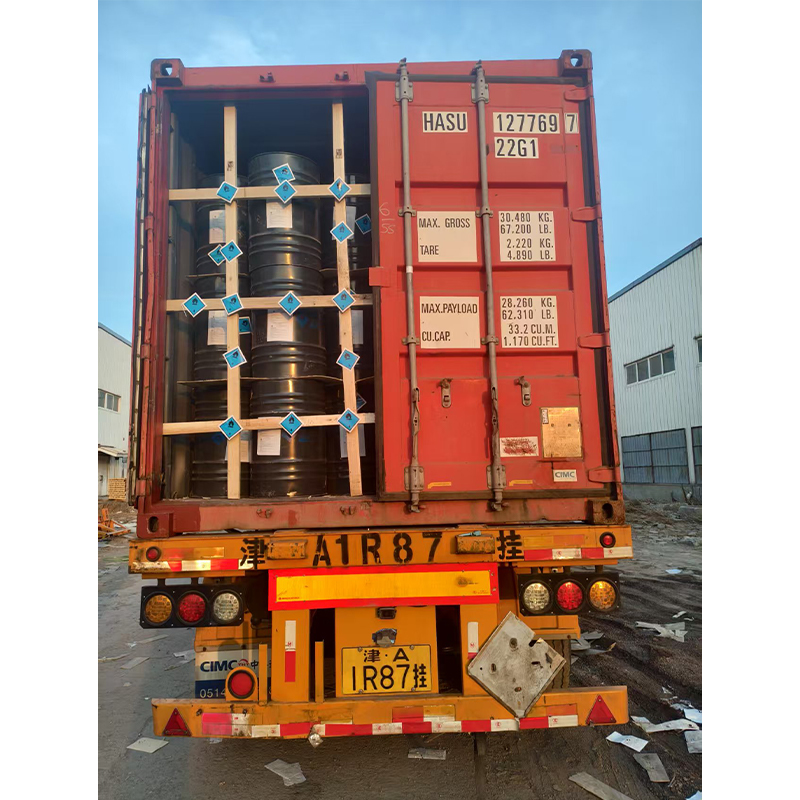 Загрузка карбида кальция в контейнеры