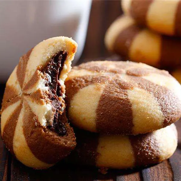 P170 Машина для начинки с начинкой внутри