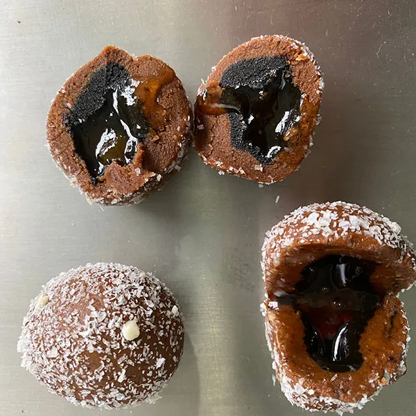 P188 Машина для начинки с тремя бункерами для изготовления шариков