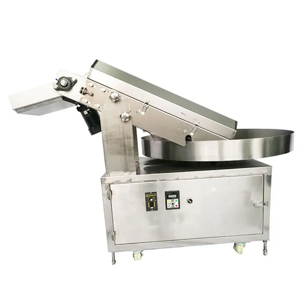 Большой поворотный стол для обваливания в порошке