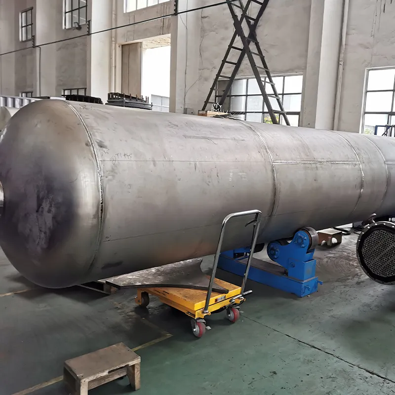 Титановая колонна