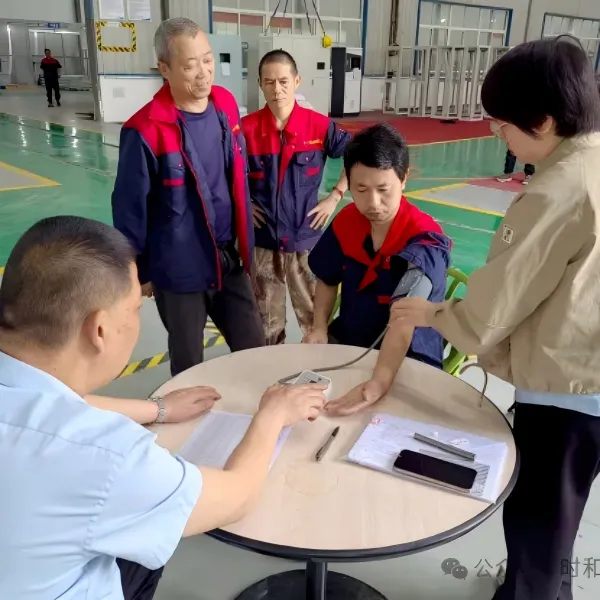 Расцвет на рабочих местах, забота о здоровье согревает сердца