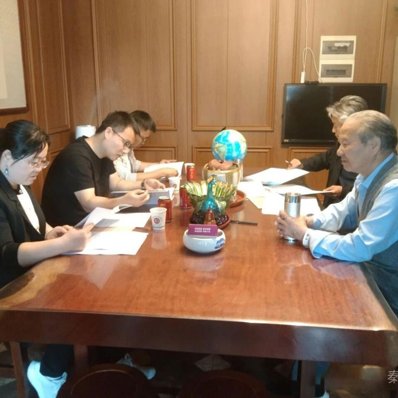 Углубление интеграции промышленности и образования: совместное создание платформы для развития талантов в фармацевтической отрасли и научных инноваций