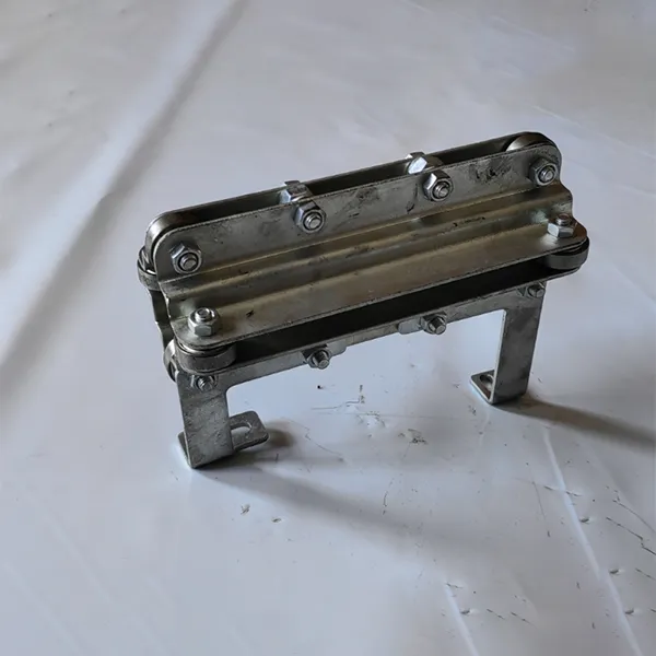 Подъемник для тепличной пленки