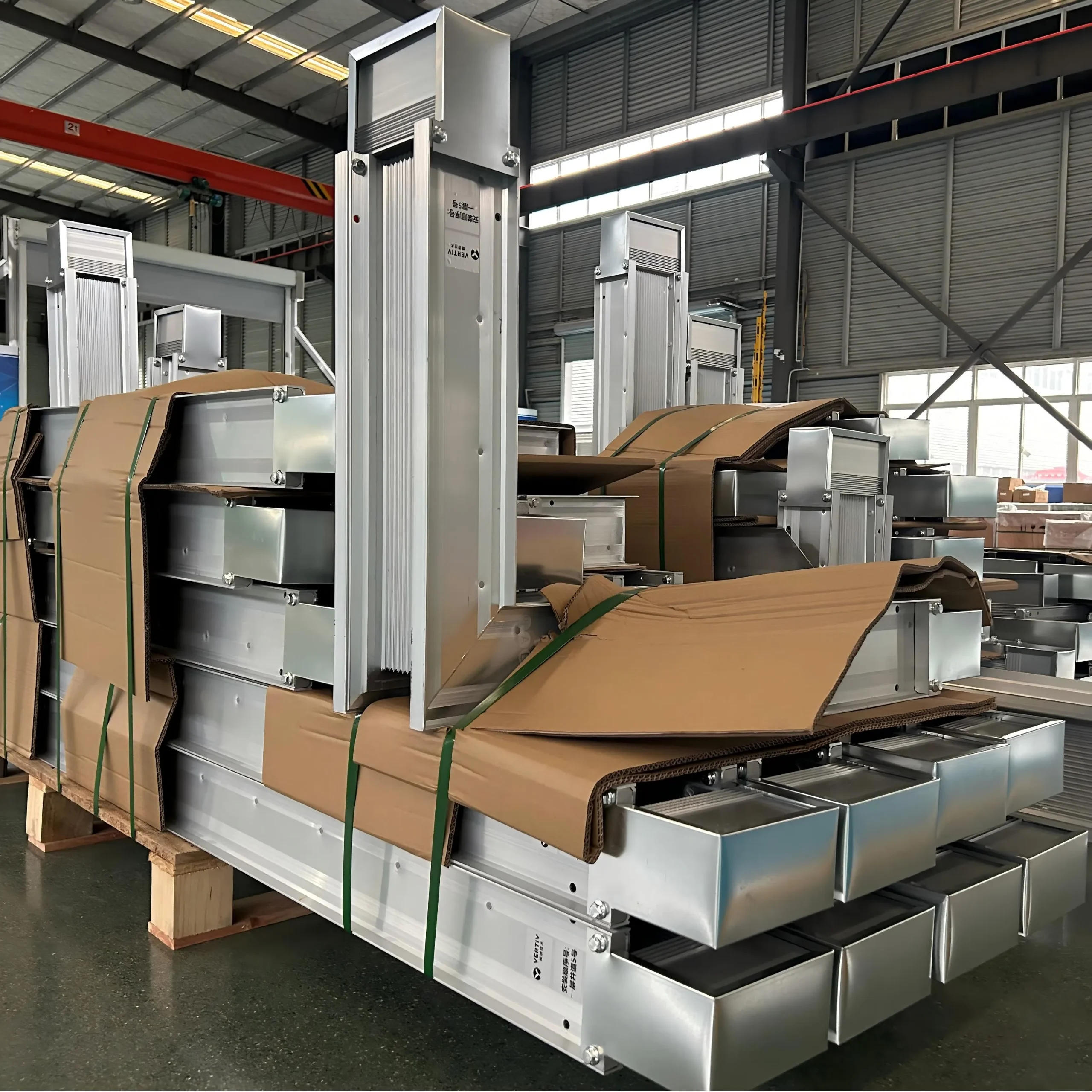 Путешествие холодным утром: отправлена ​​еще одна шина для центра обработки данных.