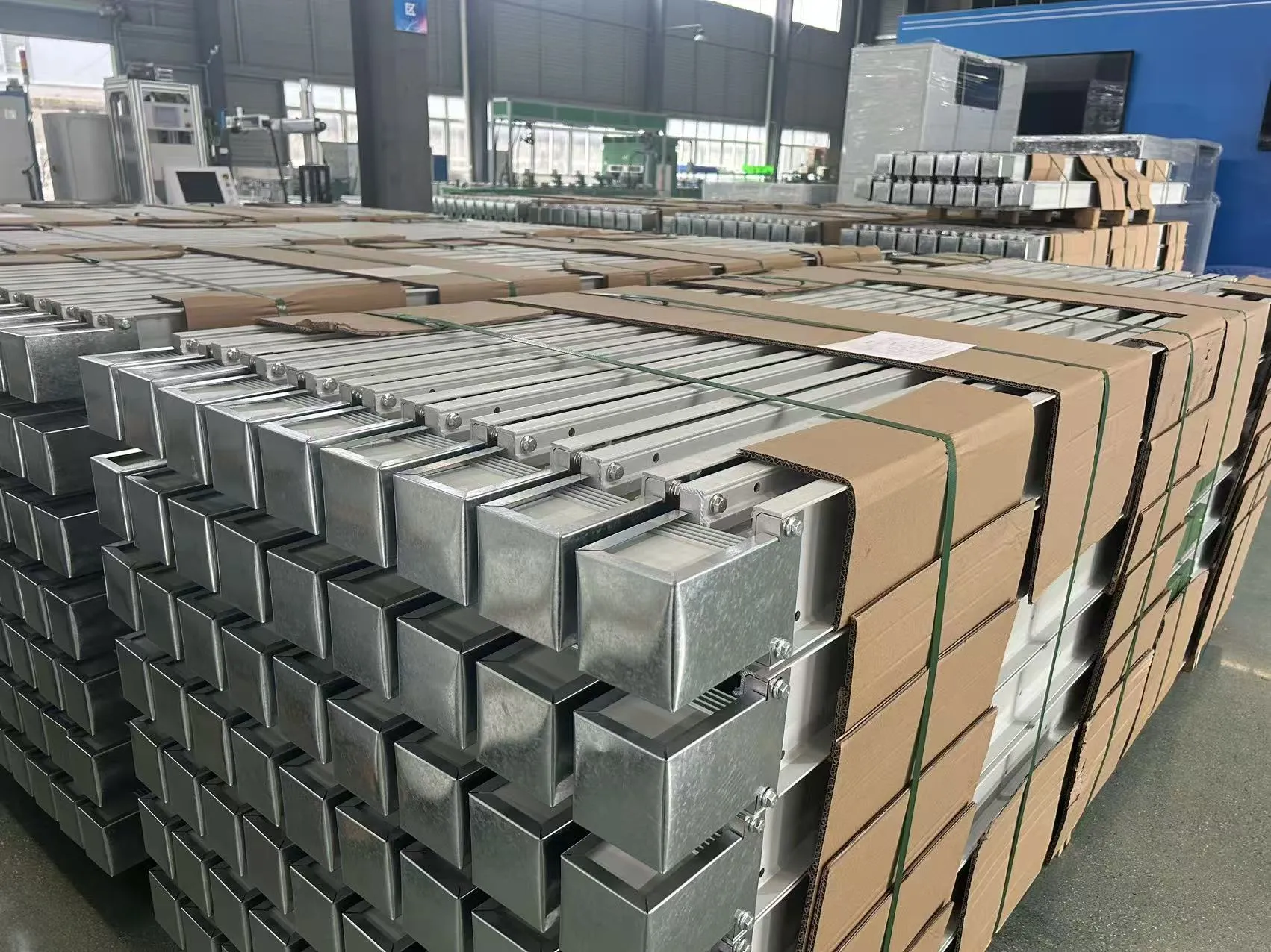 Подведение итогов 2025 года! Последняя партия шинопроводов ООО Сычуань Чжихуэйлянь Электрическая Система готова к отправке, способствуя развитию зелёной интеллектуальной электросети