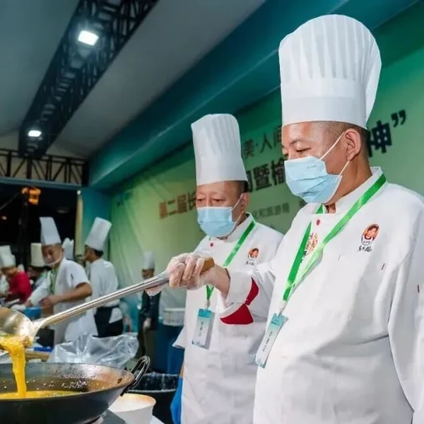 Вино Лао Юлинь появилось на второй Неделе еды В...