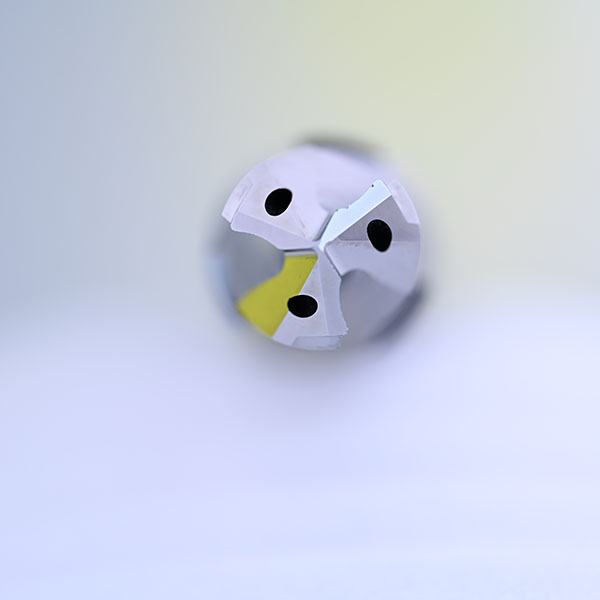 Твердосплавные сверла с внутренним охлаждением и масляным отверстием – DC183X