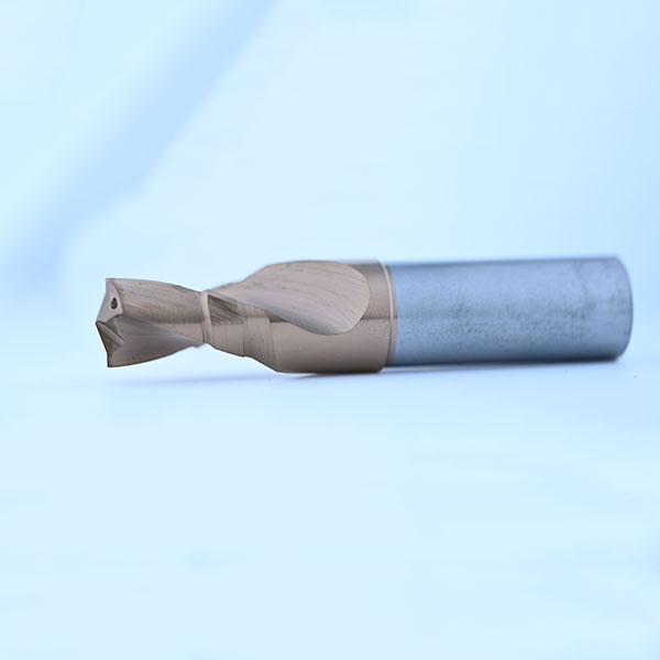 Многоступенчатые сверла с внутренним охлаждением для масляных отверстий – DT17C