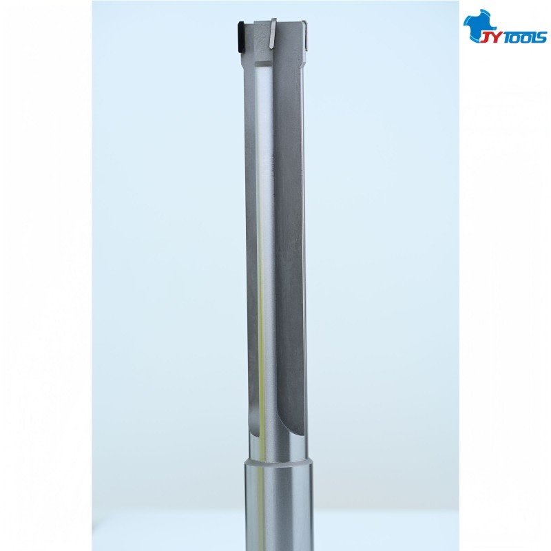 Развертка для глубоких отверстий с припаянными металлокерамическими пластинами – CR426