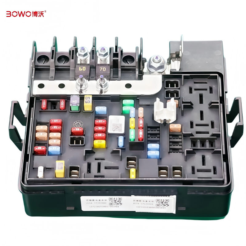 Блок предохранителей переднего подкапотного пространства