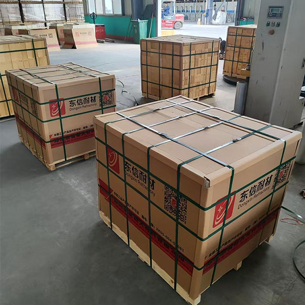 Высокоточные изделия, кованные для исключительной жаростойкости: высокоглиноземистые кирпичи Dongxin стимулируют модернизацию в металлургии и производстве стройматериалов