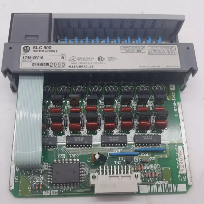 Allen-Bradley 1746-OV16 SLC 500 16-канальный выходной модуль постоянного тока