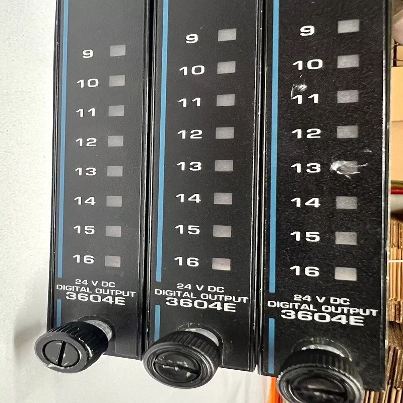 TRICONEX 3604E Цифровые выходные модули 24 В постоянного тока 16 точек TMR