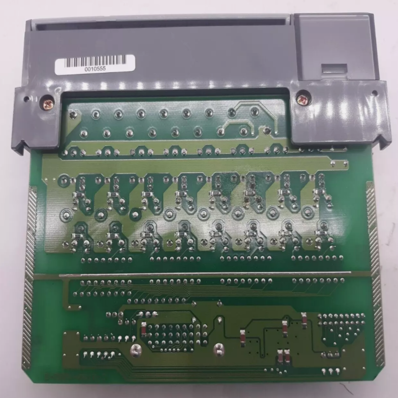 Allen-Bradley 1746-OV16 SLC 500 16-канальный выходной модуль постоянного тока