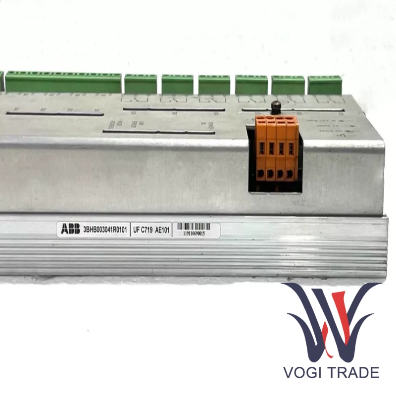 ABB UFC719AE101 3BHB000272R0101 Модуль интерфейса ввода-вывода IOEC