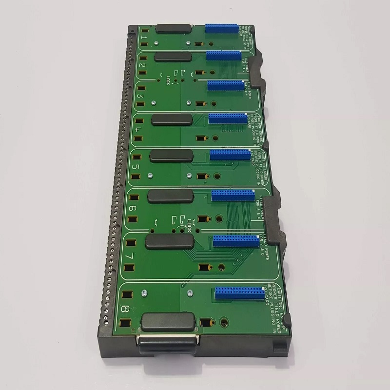 EMERSON KJ4001X1-BE1 12P0818X072 8-Wide I/O Carrier с экраном