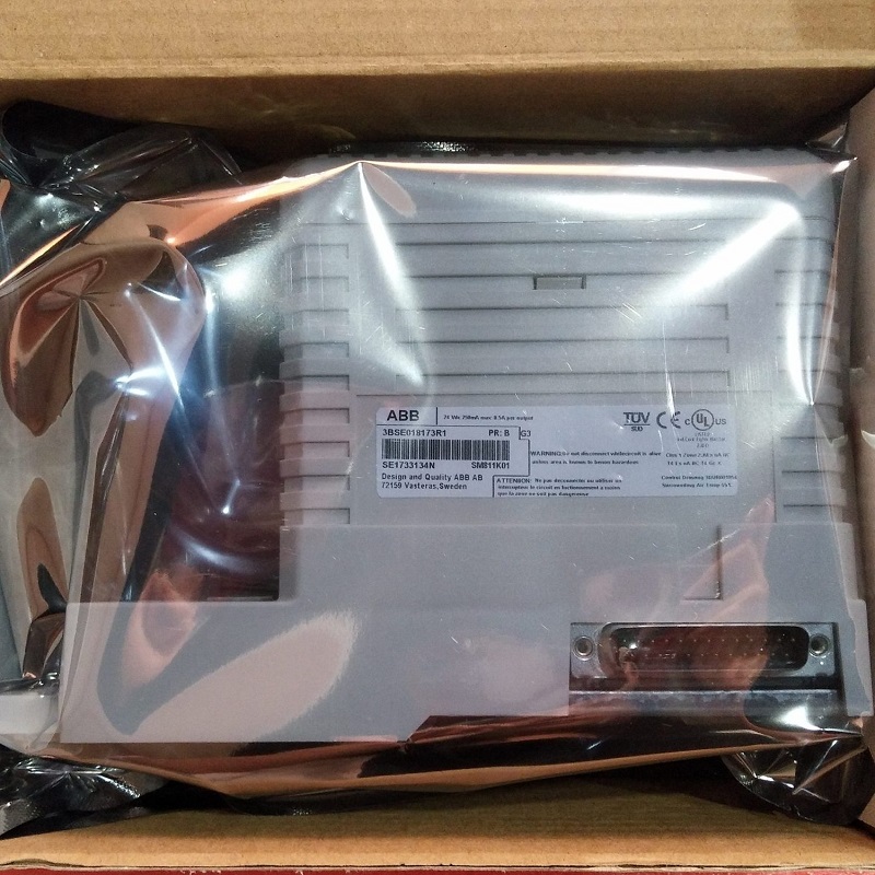 Модуль процессора безопасности ABB SM811K01 3BSE018173R1