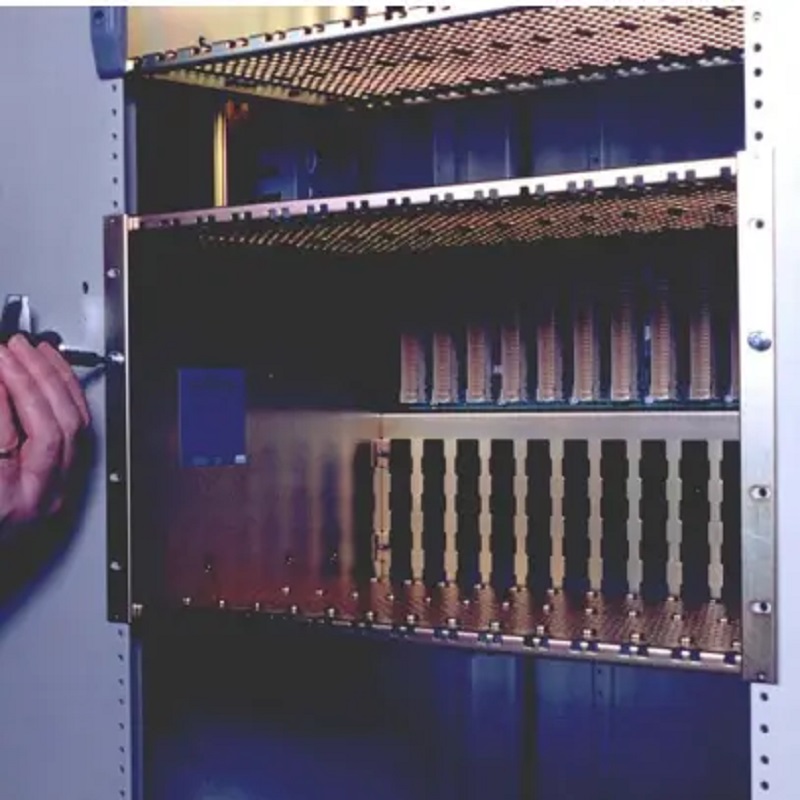 ICS Triplex T8100 Доверенный корпус контроллера TMR