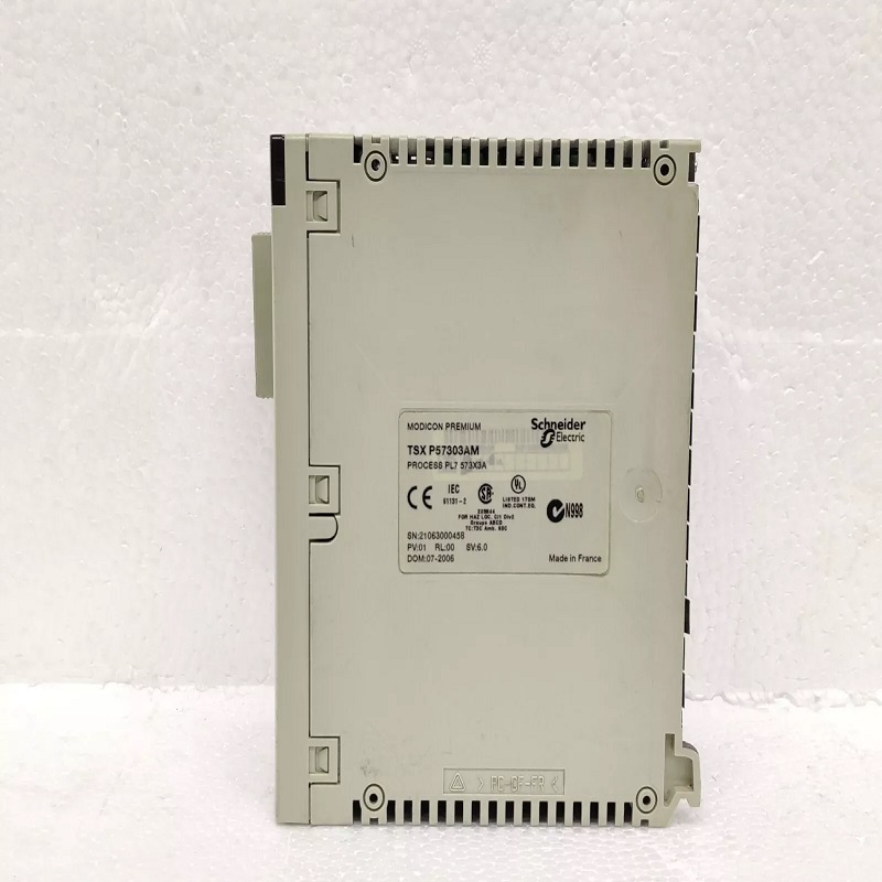 SCHNEIDER TSXP57303AM Двухформатный процессор PL7