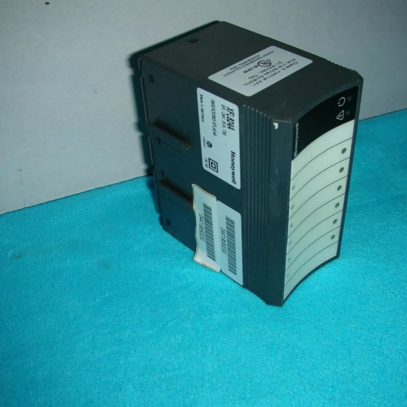 1 шт. абсолютно новый входной модуль HONEYWELL XFL824A