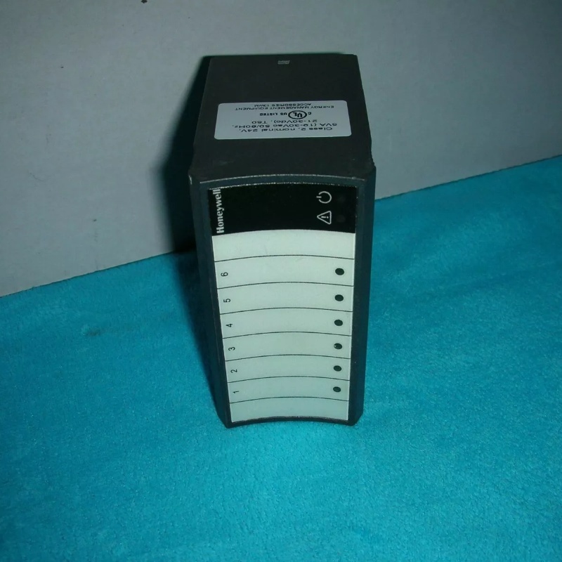 1 шт. абсолютно новый входной модуль HONEYWELL XFL824A