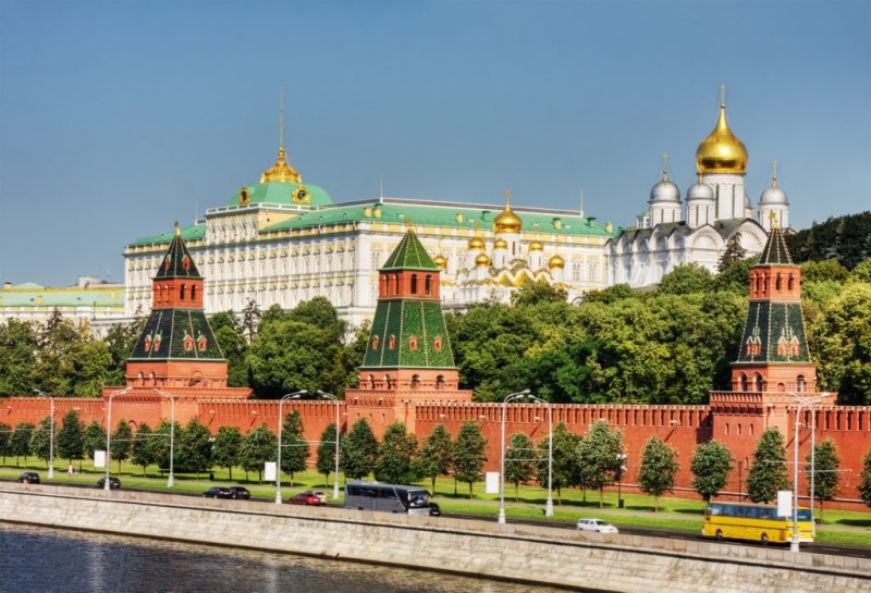 Кремль и набережная. Москва, Россия. Стоковое изображение.