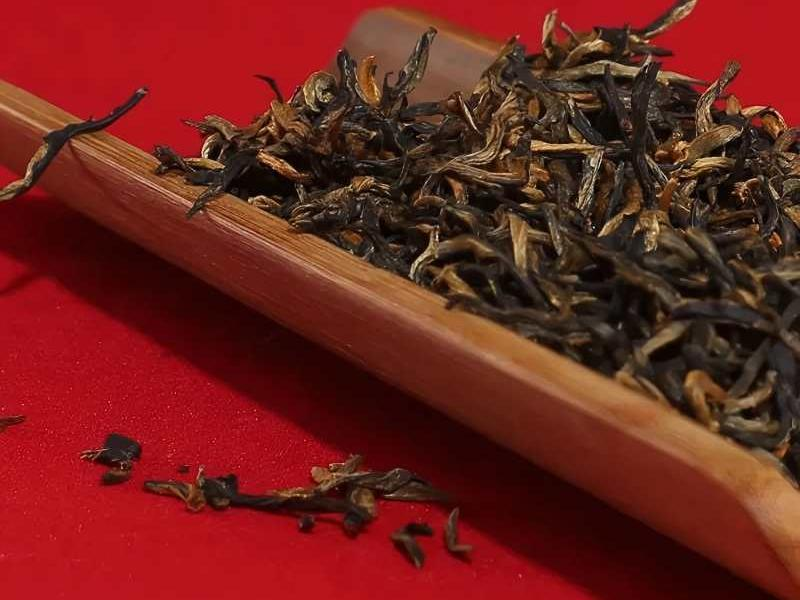 Золотая нить Дяньхун нежные почки