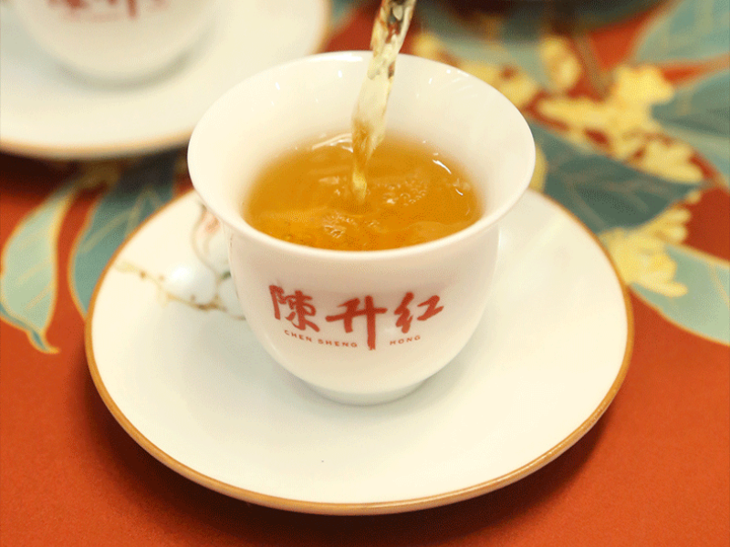 Юньнань Древнее дерево Дянь Хун