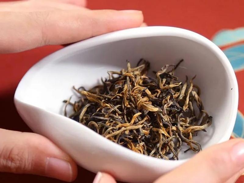 Юньнань Фэнцин Дянь Хун