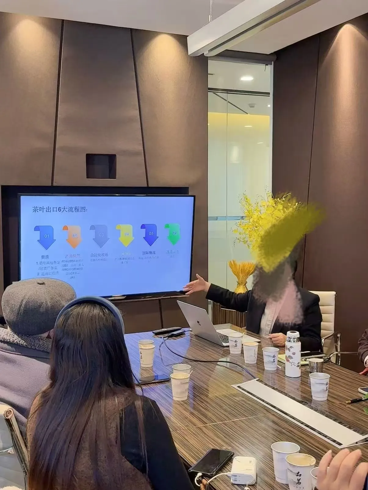 Чайная фабрика Tianxing проводит специализированное обучение по операциям импорта и экспорта чая с целью укрепления усилий по расширению международных рынков