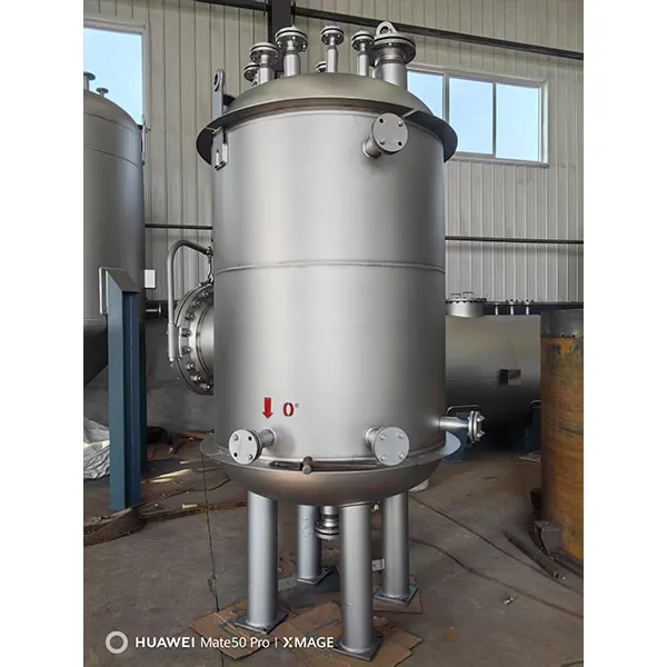 Вертикальный резервуар из нержавеющей стали